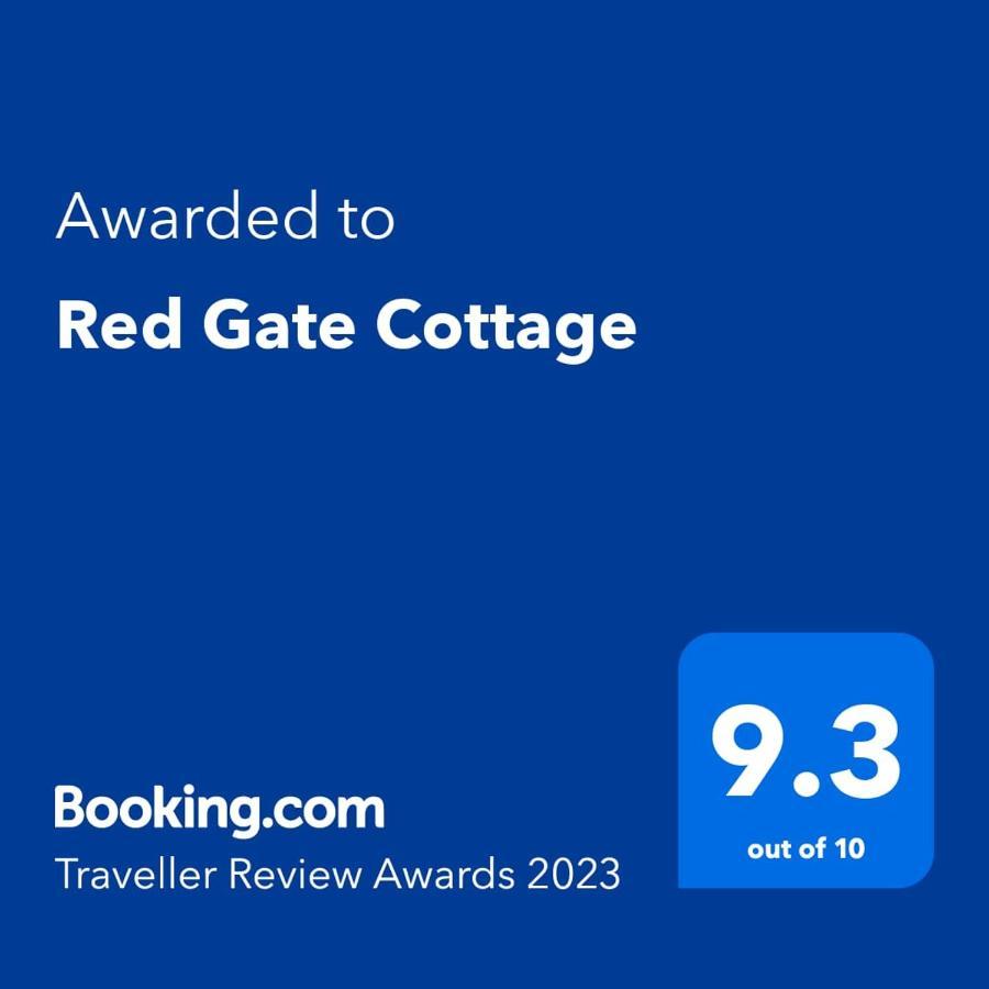 Red Gate Cottage บันครานา ภายนอก รูปภาพ